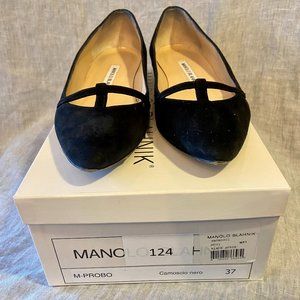 Manolo Blahnik Black Suede Flat Size 37